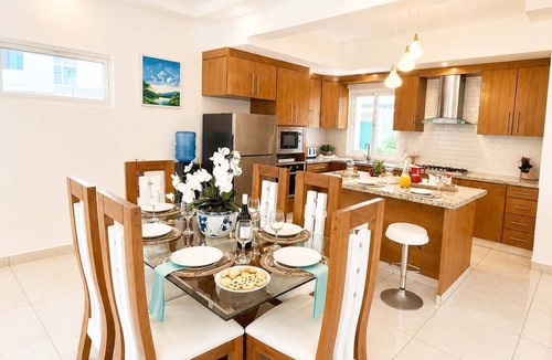 Sosua Villa | 5bd Corner Lot Villa|Private Pool, Sleeps up to 14