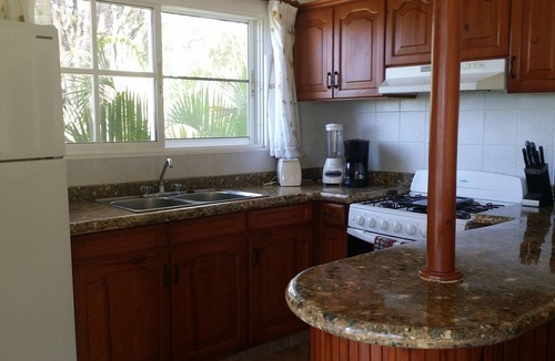 Urbanizacion Tavarez Villa | 8BD guest-friendly complex with pool and sports courts, near everything in Sosua