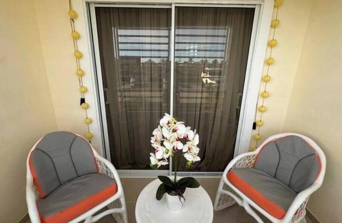 Los Frailes Apartment | AC | Wi-Fi | Special Offer | Coffee | Beachfront Vacation