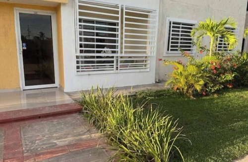 Los Frailes Apartment | AC | Wi-Fi | Special Offer | Coffee | Beachfront Vacation