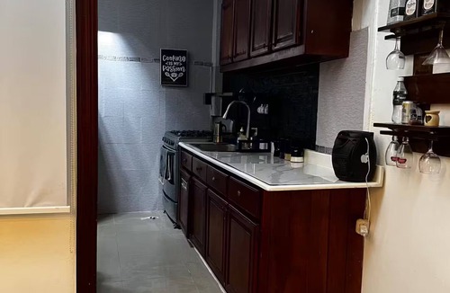 Renacimiento Apartment | Aparta Estudio en Bella Vista con A/C y WIFI