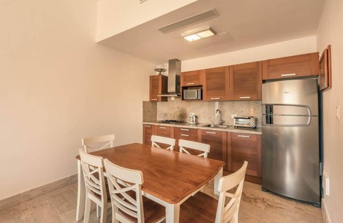 Las Terrenas Apartment | Apartment for 5 with Balcony and Jacuzzi Oasis