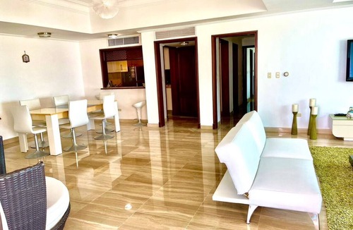 San Geronimo Apartment | Apartment located right in the city center, facing the ocean