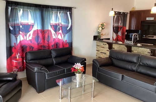 El Batey Condo | Beachfront Jr Penthouse *Amazing Views*1 min walk to Beach/Restaurants Elevator