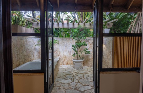 Cabarete House | Beachfront Paradise Pool, Staff In Seahorse Ranch
