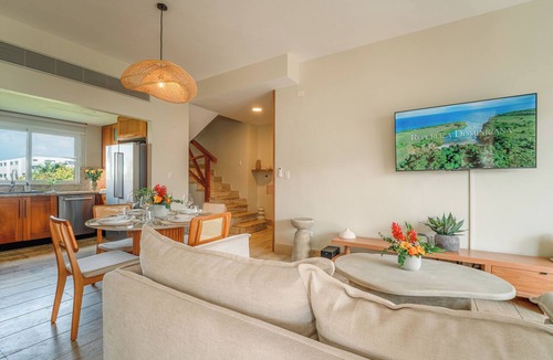 Las Terrenas Apartment | Beachfront Renovated-2-bedroom Apt. Rooftop covered outdoor kitchen and jacuzzi.