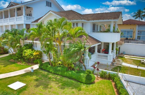 La Iglesia Villa | Beachfront Villa | Experience the Caribbean