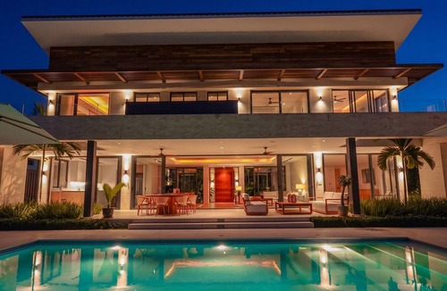 La Romana House | Casa Carina by Luxe Haus™ - Butlered Villa, Staff, Pool, Golf Carts
