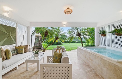 Casa de Campo House | Casa Di Lucca, Teeth of the Dog, Ocean View and just 3 mins away from the beach.