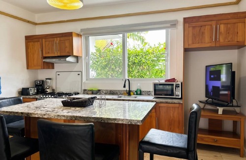 Playa Chiquita Villa | Casa Verde: Your Tropical Escape in SOV