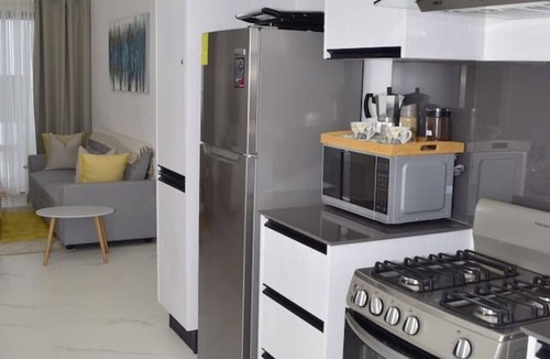 Evaristo Morales Apartment | Centrico en Piantini al lado peperoni y Loretta