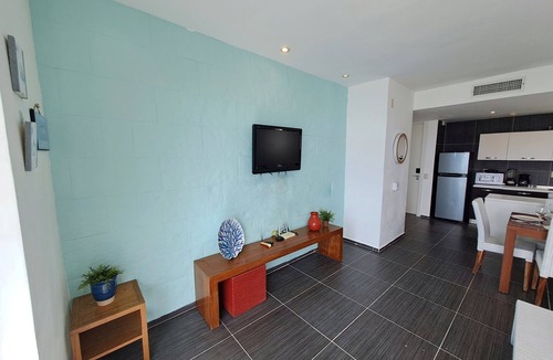 Samana Apartment | Chic 1-bedroom apartment with fitness room, WiFi in brilliant Los Naranjos