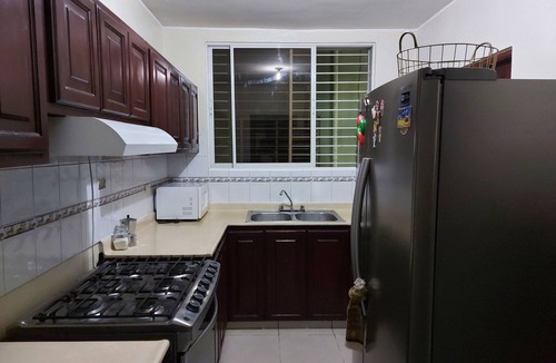 Alma Rosa Apartment | CITY RETREAT II