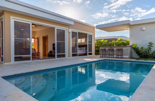La Mulata Villa | Cottage in Sosua luxury residence. Free taxi to beaches, clubs and shops!