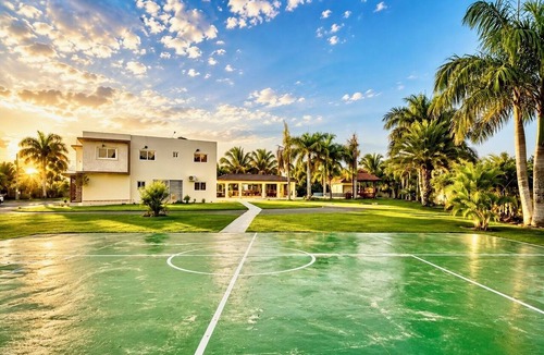 San Antonio de Guerra Villa | Country Villa: Villa Franyelin Oasis. In nature