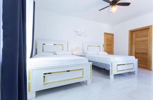 Barrio Las Yaguitas Villa | Crown 1