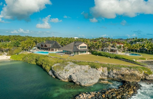 Punta Cana Villa | Corales 28 - Stunning Ocean and Beachfront Villa