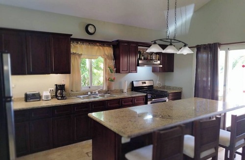 La Mulata Villa | Easy Peasy Mango Squeazy, luxury tropical villa
