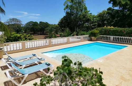 La Mulata Villa | Easy Peasy Mango Squeazy, luxury tropical villa