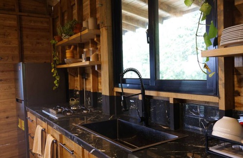 Santiago de los Caballeros Cabin | Eco Escape | River Jacuzzi with Nature View | Casa Loma