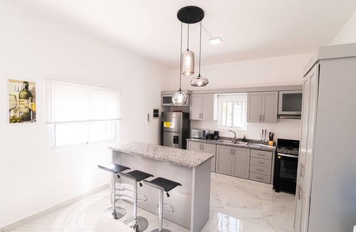Bavaro House | Executive 4-Bedroom 14+ Private Pool Villa