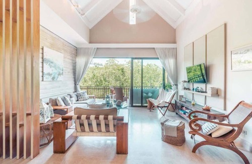 La Iglesia Apartment | Family Retreat 3-Bedroom Apartment near Beach