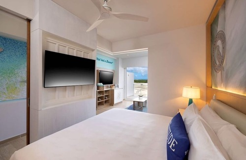 Punta Cana Hotel | Family Swim-Up Suite: ALL-INCLUSIVE Luxury with Pool Access & Premium Benefits