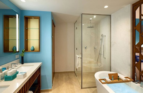 Punta Cana Hotel | Family Swim-Up Suite: ALL-INCLUSIVE Luxury with Pool Access & Premium Benefits