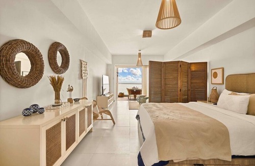 Juan Dolio - El Pueblo Apartment | FrontBeach Apt Pool AC Juan Dolio Beach Aquarella