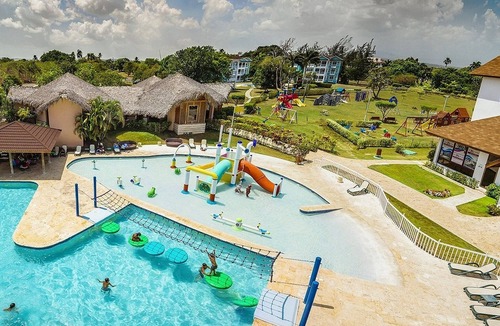 Playa Chiquita Villa | Guest-friendly oceanfront villa, private pool & golf cart, gym/tennis!