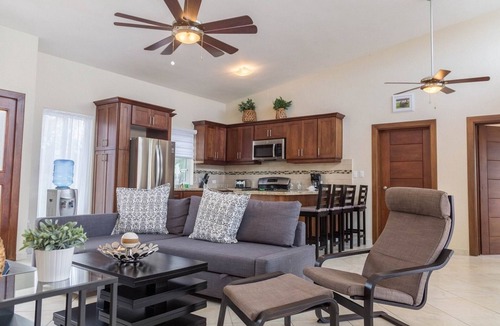La Mulata Villa | Inexpensive 2-bedroom villa with private pool, internet, air conditioning, TV