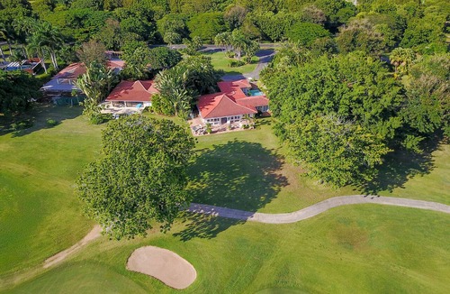 Casa de Campo Villa | La Casita Blanca | Casa de Campo Golf Villa - Lake Views - Walk to Minitas Beach