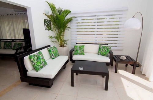 Sosua Villa | Large 6BD guest-friendly villa with private pool and garden, free bus to town