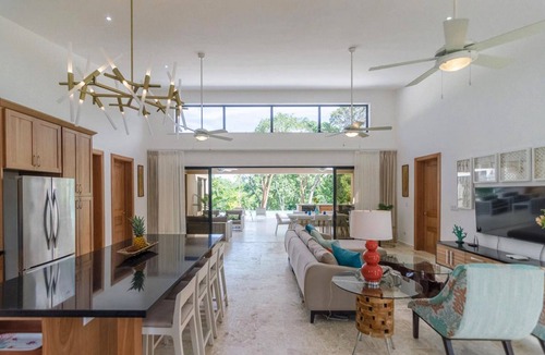 La Mulata Villa | Large Caribbean villa with private pool steps from Sosua