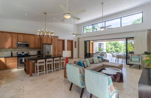 La Mulata Villa | Large Caribbean villa with private pool steps from Sosua