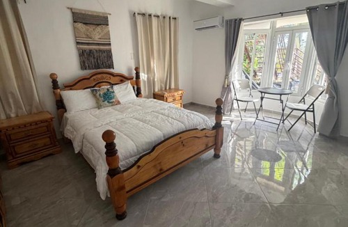 Los Patos Hotel | Los Patos Waterfront Private Suites