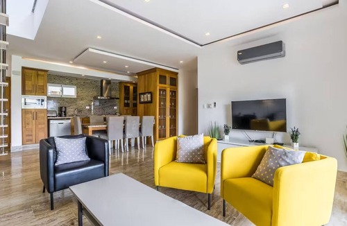 Las Terrenas Apartment | Luxury 3-bedroom duplex with air-conditioning Range 5 min