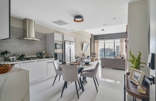 Downtown Santo Domingo Apartment | Luxury Modern Apt w/Balcony+Skyline Views+Pool+Gym