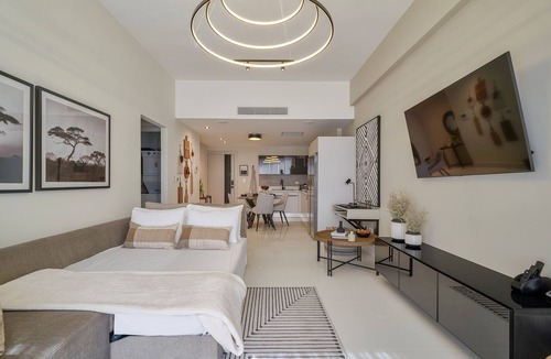 Downtown Santo Domingo Apartment | Luxury Modern Apt w/Balcony+Skyline Views+Pool+Gym