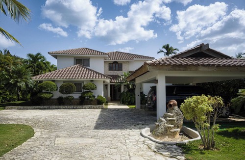 La Estancia House | Luxury Villa Near Casa de Campo & Golf Club