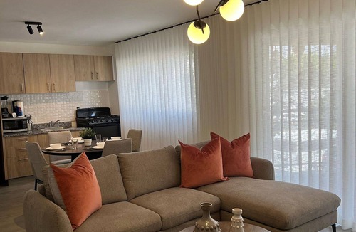 Gascue Condo | Modern 2BR ·Gazcue · 5min to Monuments · YellowKey