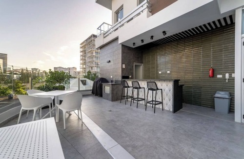 Santo Domingo Apartment | Modern elegant 2 bedroom 2 bath condo with pool and gym