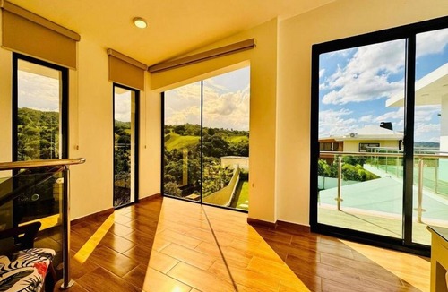 La Vega Province House | Mountain Villa with Heated Pool La vega-Bayacanes-Jarabacoa