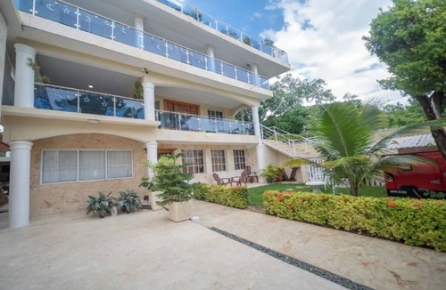 El Batey Apartment | New, fully equipped 3-bedroom apartment -> Downtown -> 2 minutes from the beach