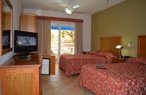 El Batey Hotel | New Garden Hotel