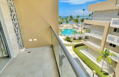 El Soco Apartment | Oceanfront 2BDR Penthouse with Jacuzzi at Playa Nueva Romana