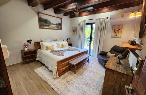 La Vega Province House | Parrot Suite — Three single beds, great for groups