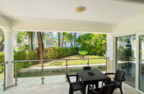 Playa Chiquita Apartment | Peaceful 1BR Condo with Oceanfront Infinity Pool