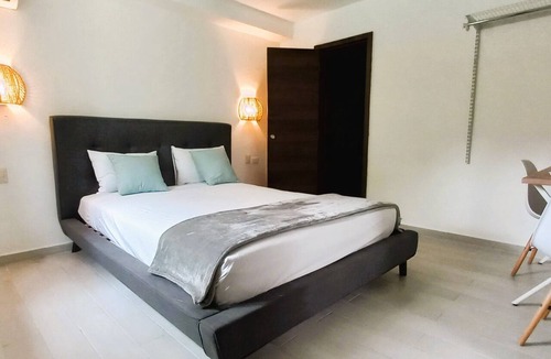 Bavaro Hotel | PREMIUM QUEEN BED SUITE CONNECTING Pool and Beach Club - La Piazzetta #73
