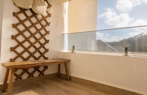 Ciudad Universitaria Apartment | Private terrace stay near the Malecón